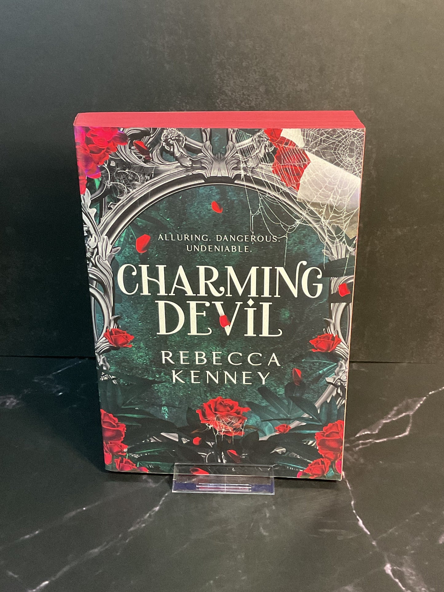 Charming Devil sprayed edge